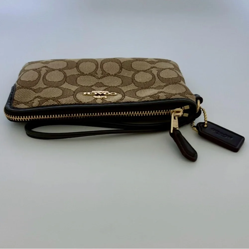 COACH Corner Zipped Wristlet In Signature Jacquard Canvas Leather Trim NEW